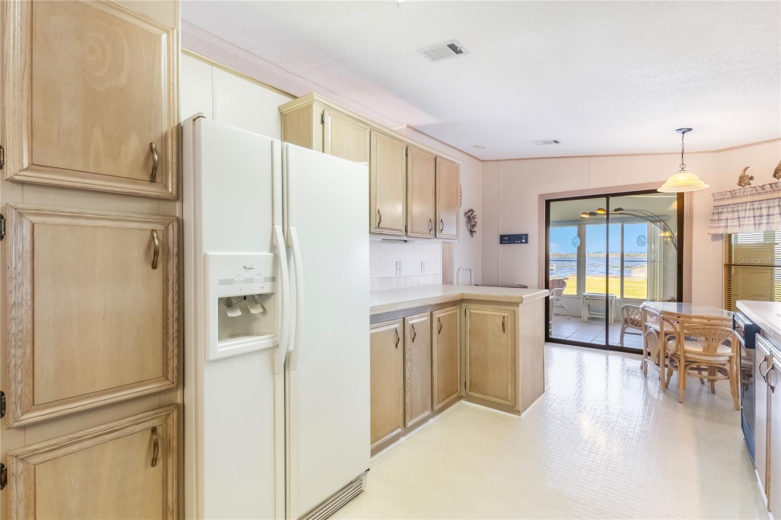 6823 S LAKE HENRY DR NE, WINTER HAVEN, FL, 33881