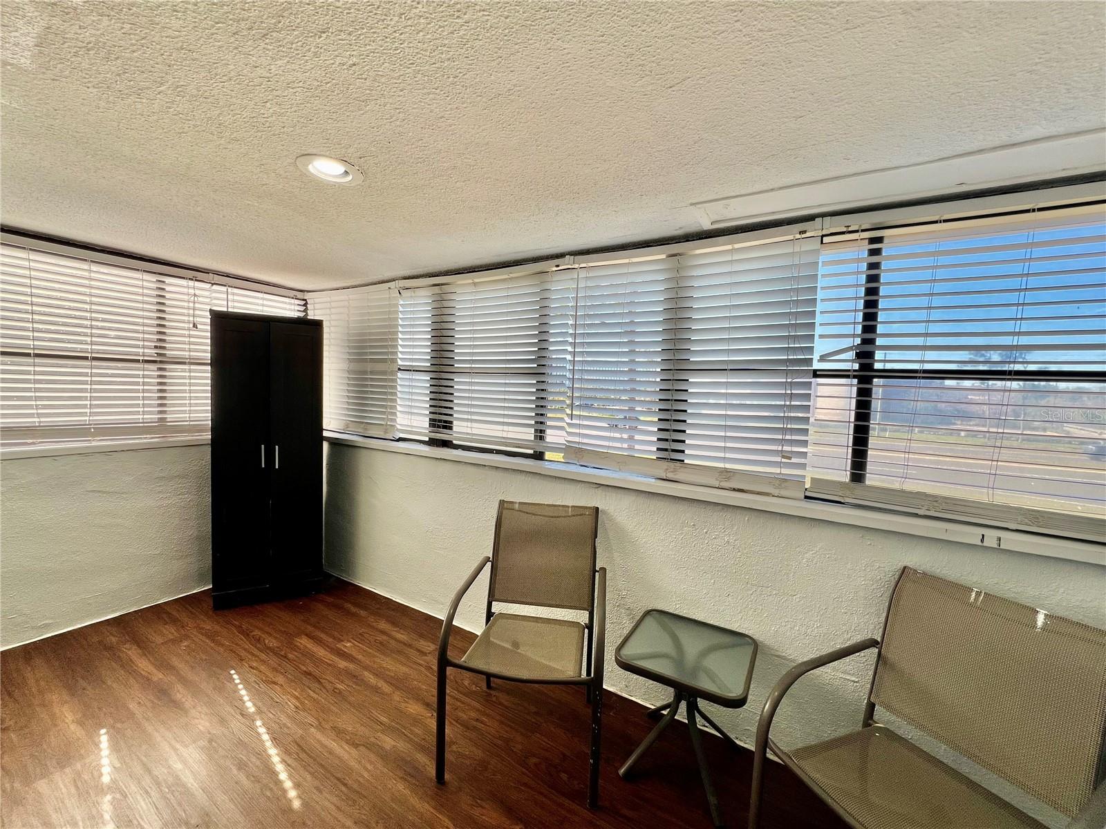 890 N VILLAGE DR #101B, ST PETERSBURG, FL, 33716