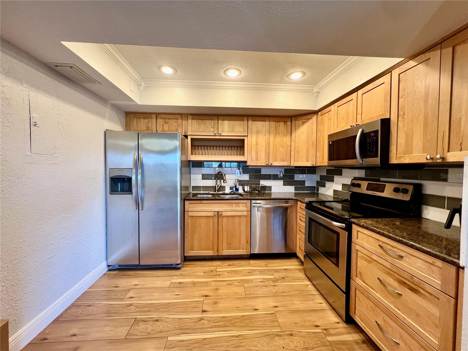 890 N VILLAGE DR #101B, ST PETERSBURG, FL, 33716