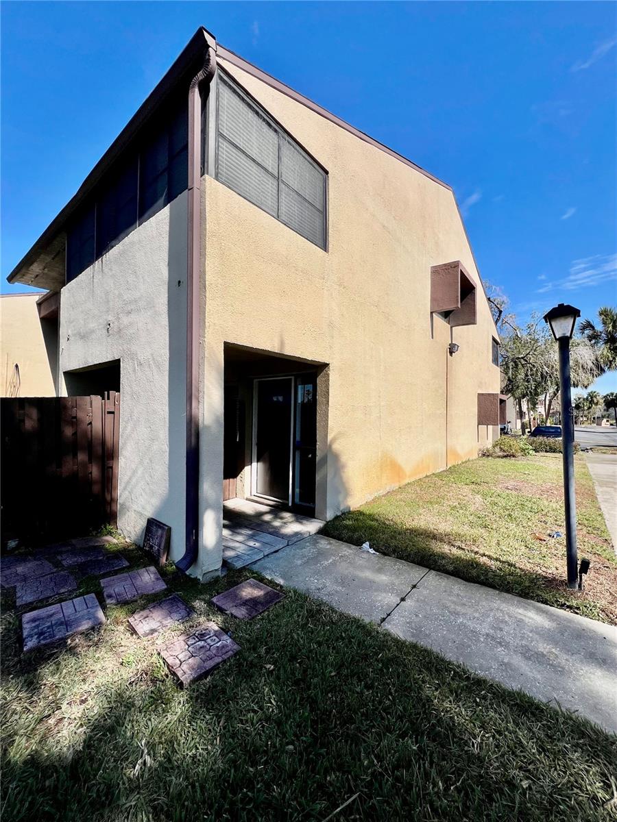 890 N VILLAGE DR #101B, ST PETERSBURG, FL, 33716