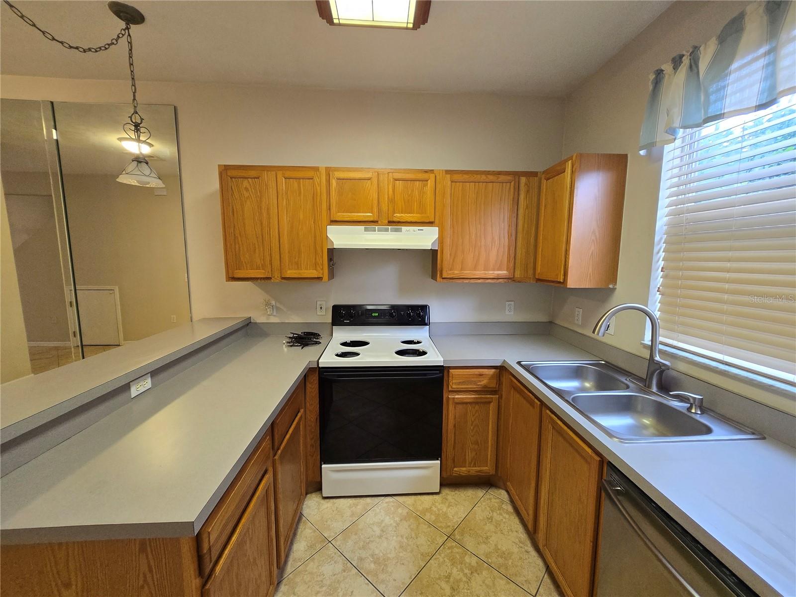 3521 SW 30TH WAY #102, GAINESVILLE, FL, 32608