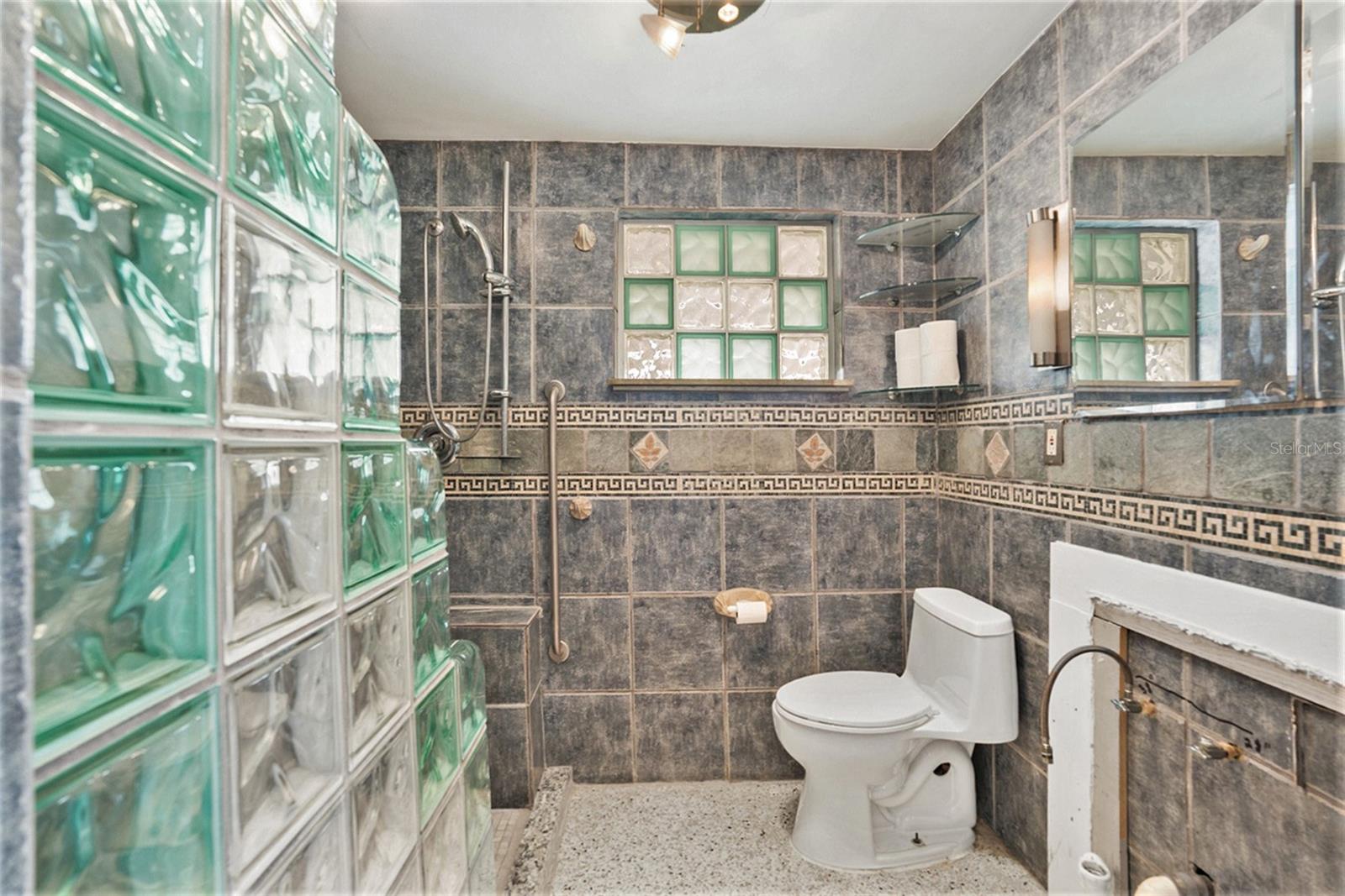 17602 STERLING TER, REDINGTON SHORES, FL, 33708