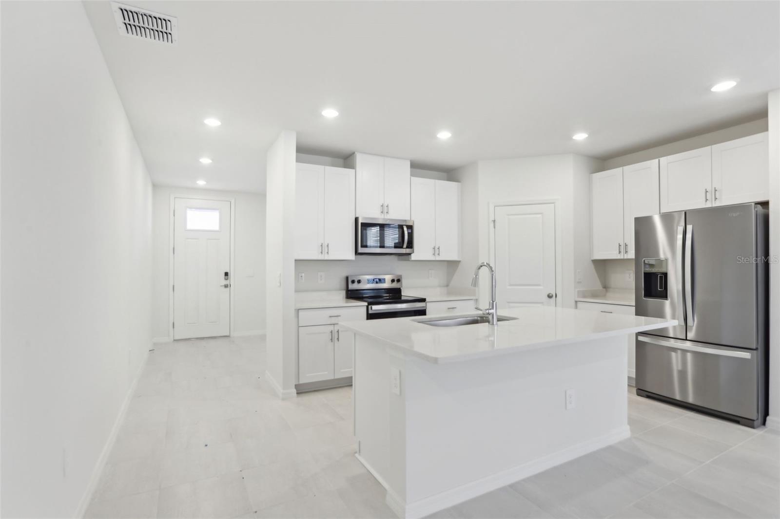 1867 DRAUGHTON DR, ZEPHYRHILLS, FL, 33541