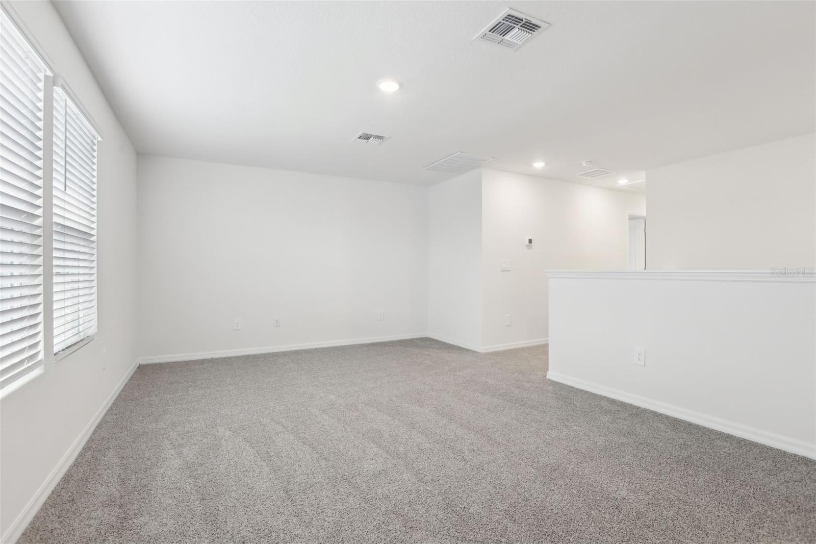 1867 DRAUGHTON DR, ZEPHYRHILLS, FL, 33541