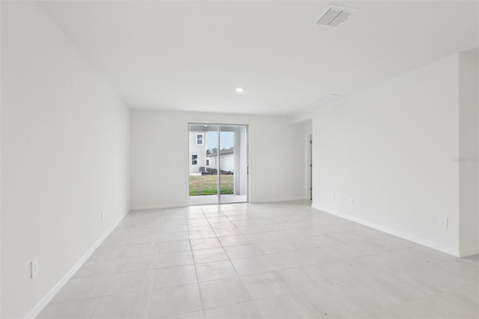 1867 DRAUGHTON DR, ZEPHYRHILLS, FL, 33541