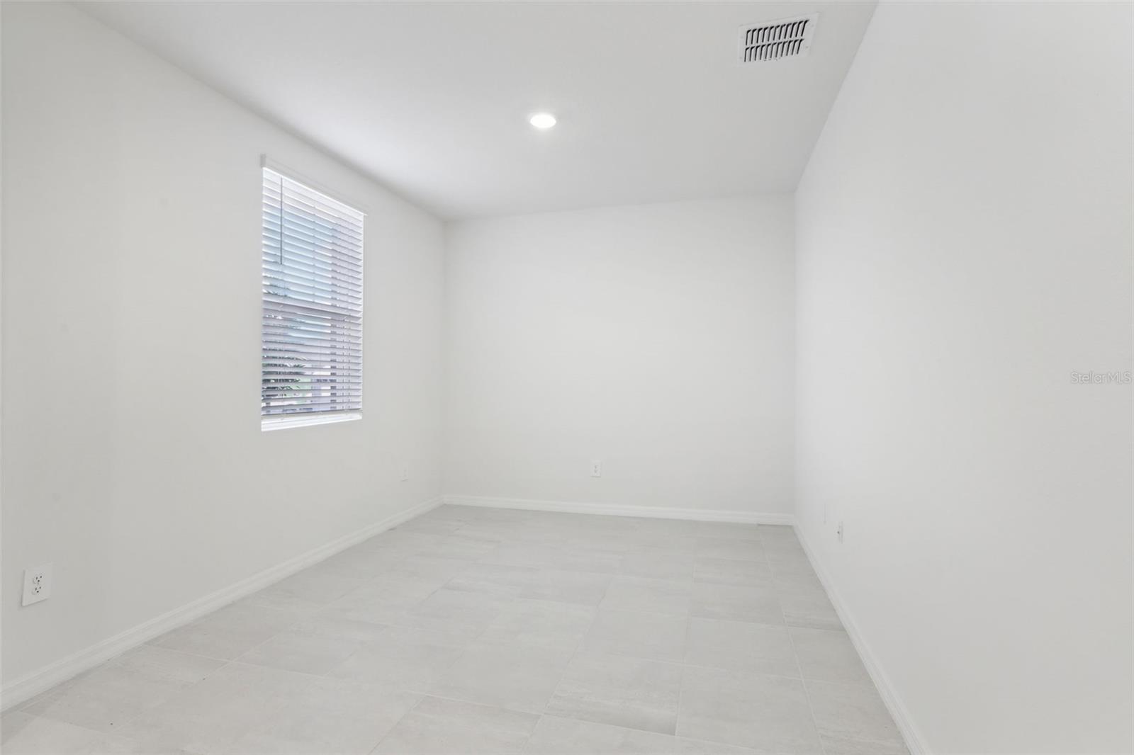 1867 DRAUGHTON DR, ZEPHYRHILLS, FL, 33541