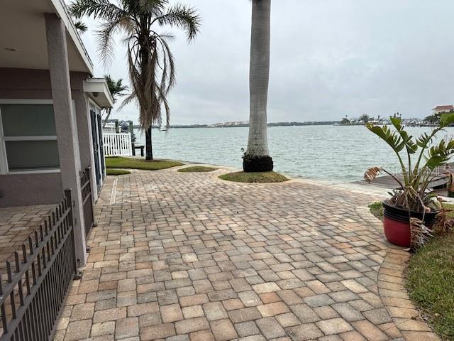 341 E MADEIRA AVE, MADEIRA BEACH, FL, 33708