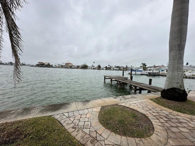 341 E MADEIRA AVE, MADEIRA BEACH, FL, 33708