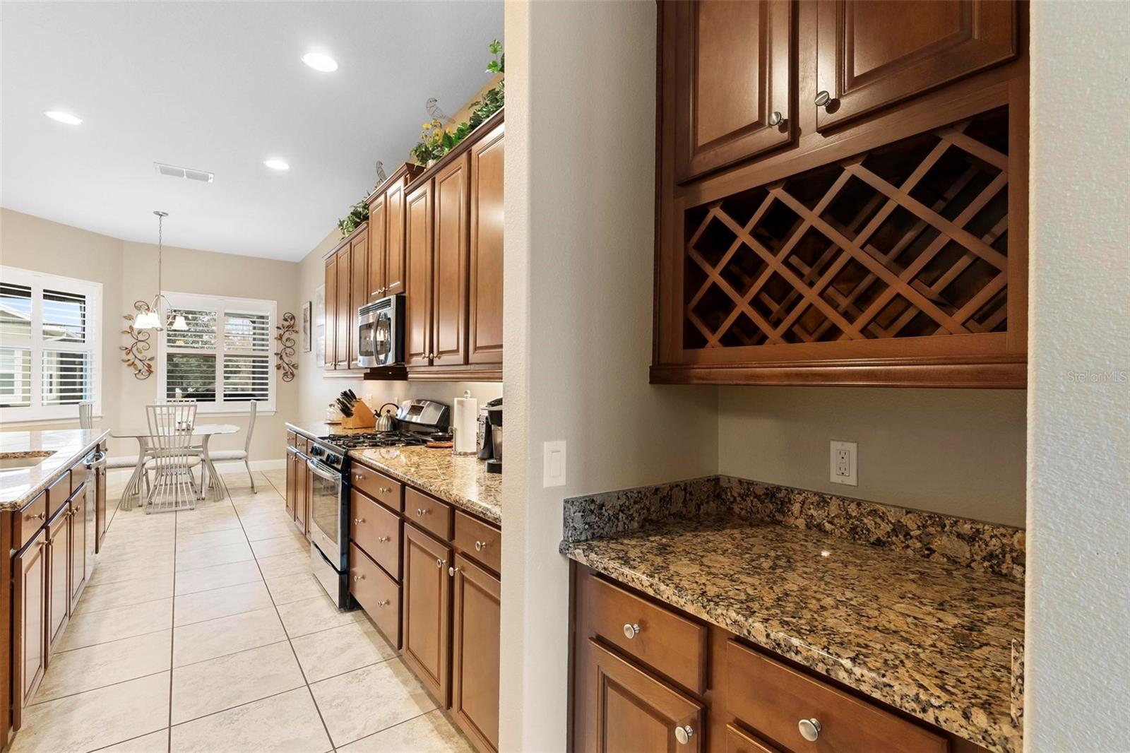 1105 GARDENSHIRE LN, DELAND, FL, 32724
