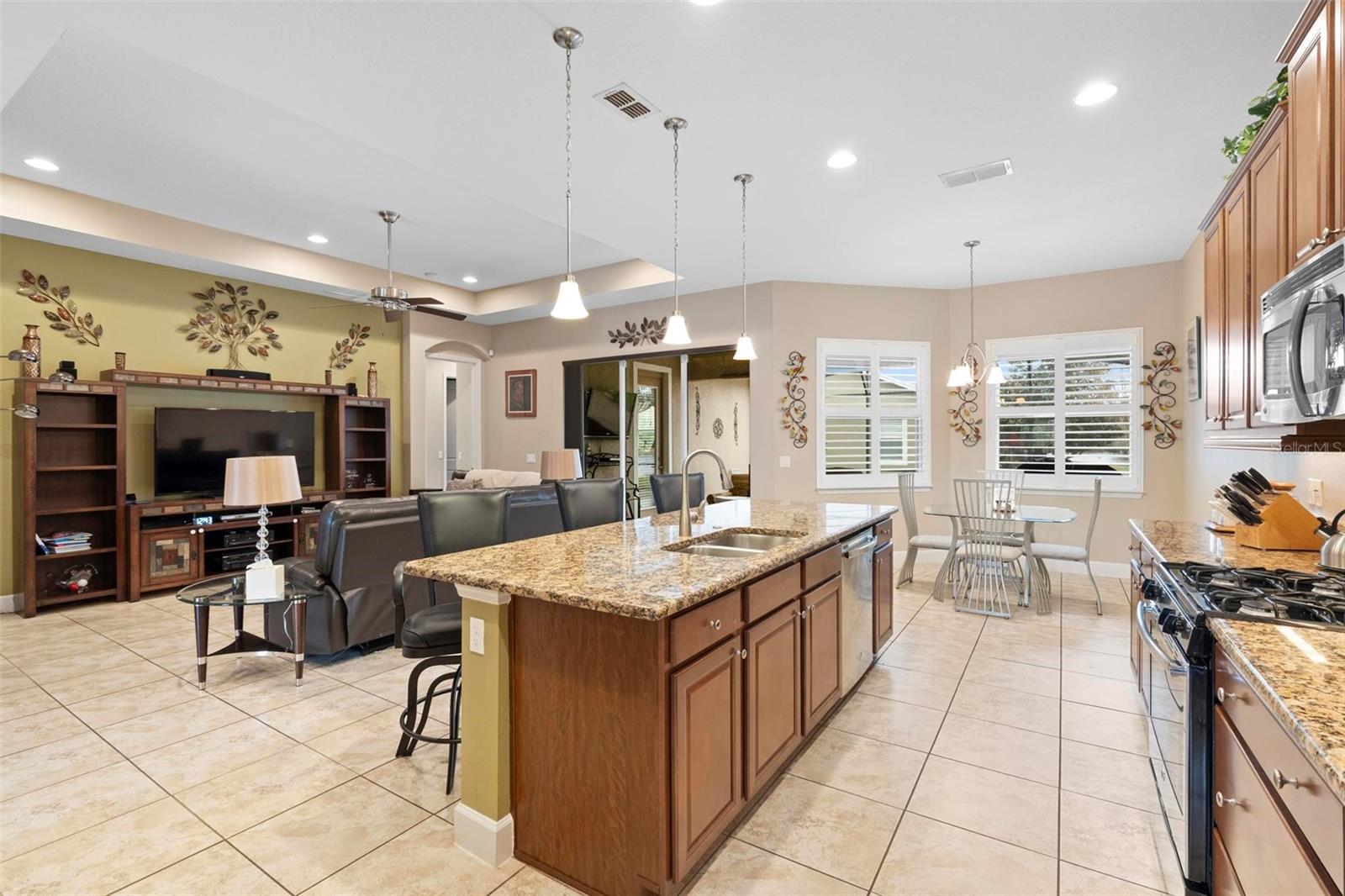 1105 GARDENSHIRE LN, DELAND, FL, 32724
