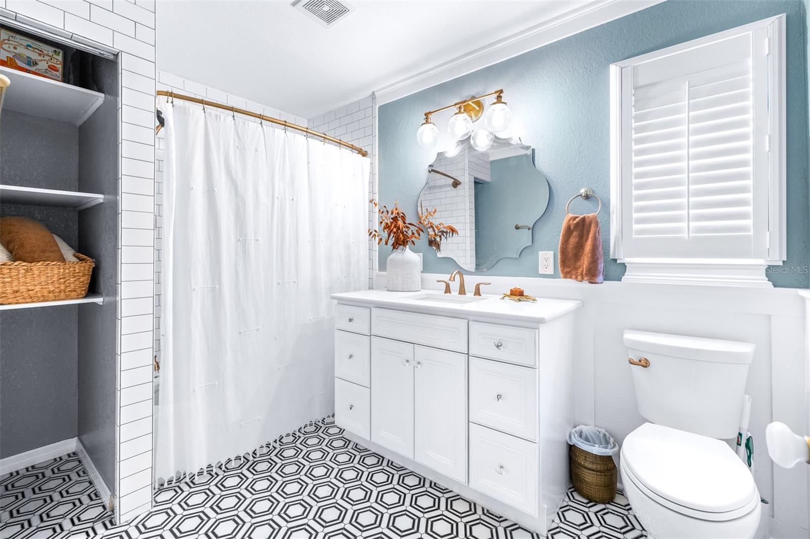 7601 9TH AVE N, ST PETERSBURG, FL, 33710