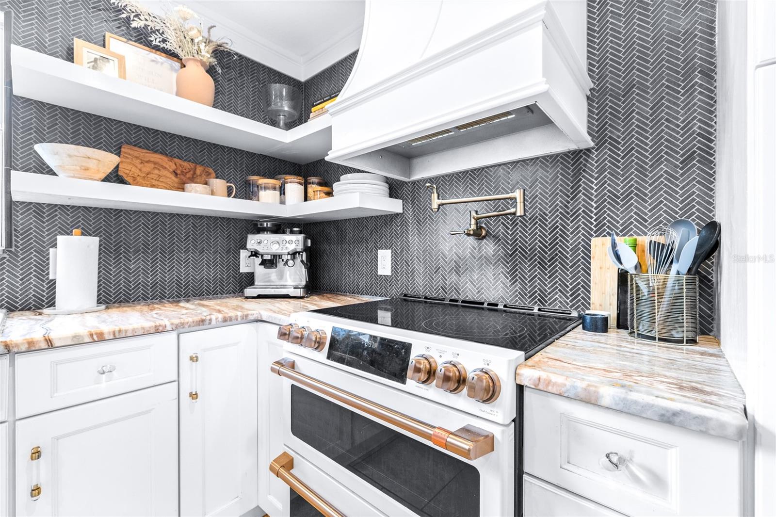 7601 9TH AVE N, ST PETERSBURG, FL, 33710