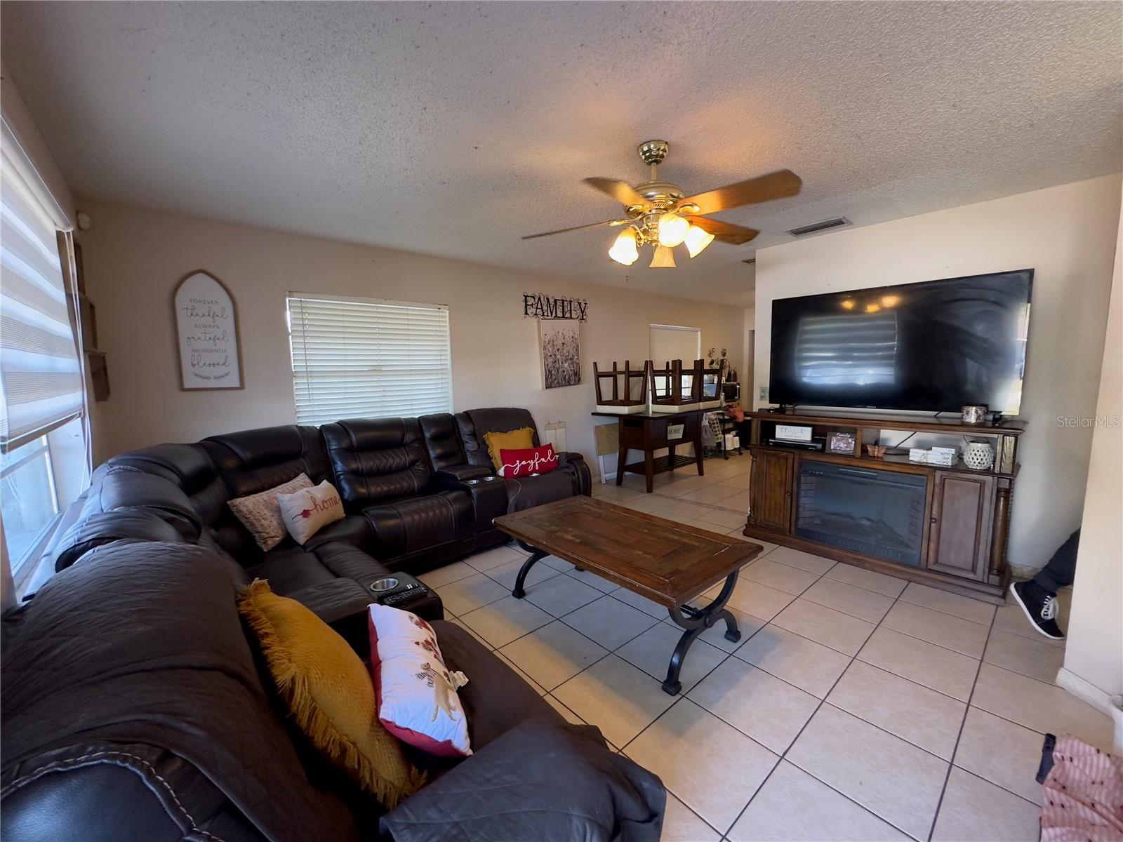 2912 52ND AVENUE DR W, BRADENTON, FL, 34207