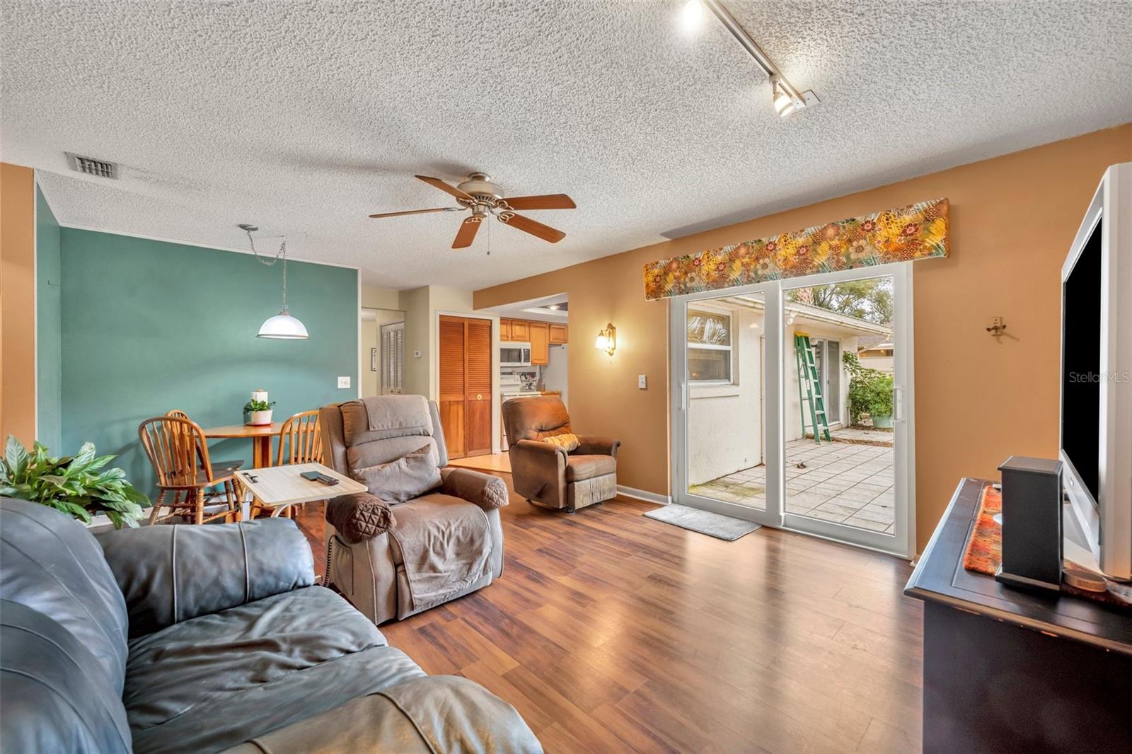 817 W 9TH ST, DELTONA, FL, 32725