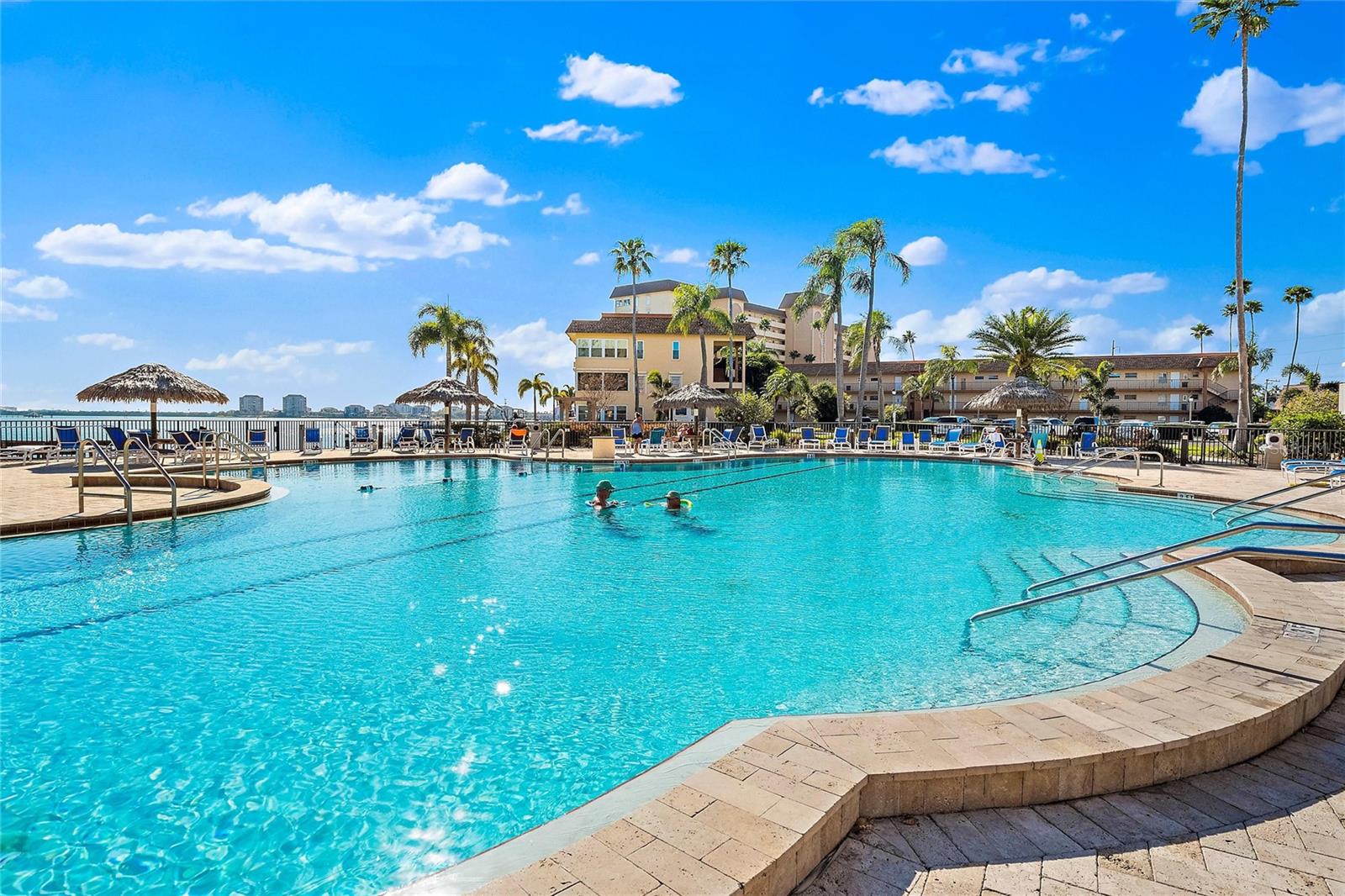 5020 BRITTANY DR S #215, ST PETERSBURG, FL, 33715