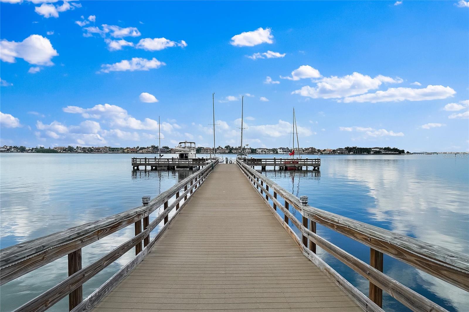 5020 BRITTANY DR S #215, ST PETERSBURG, FL, 33715