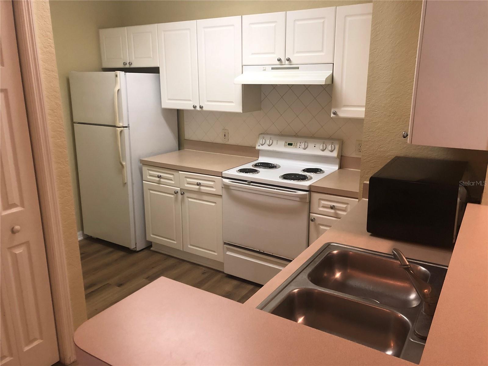 18001 RICHMOND PLACE DR #1120, TAMPA, FL, 33647