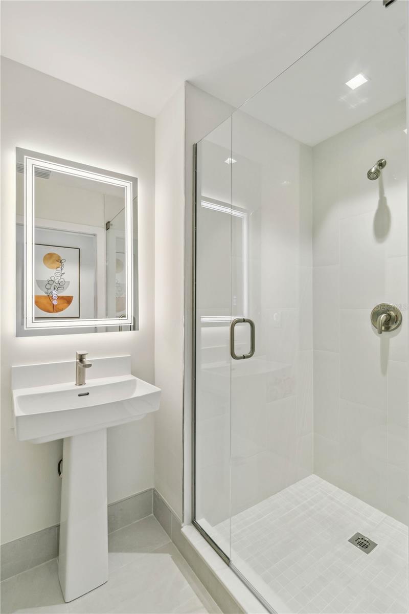 1558 4TH ST #402, SARASOTA, FL, 34236