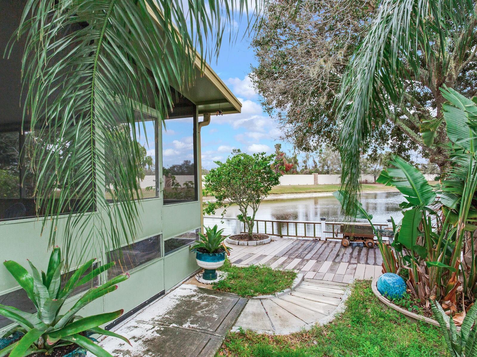 9516 CYPRESS HARBOR DR, GIBSONTON, FL, 33534