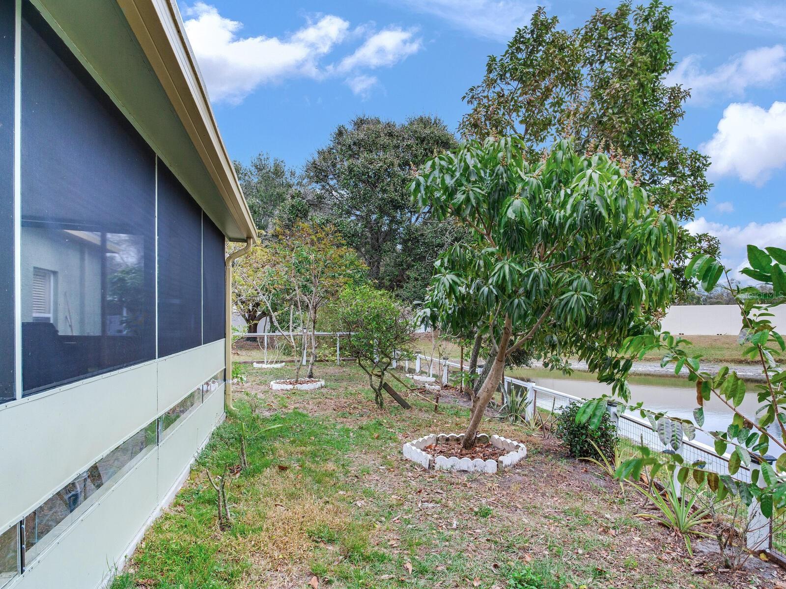 9516 CYPRESS HARBOR DR, GIBSONTON, FL, 33534