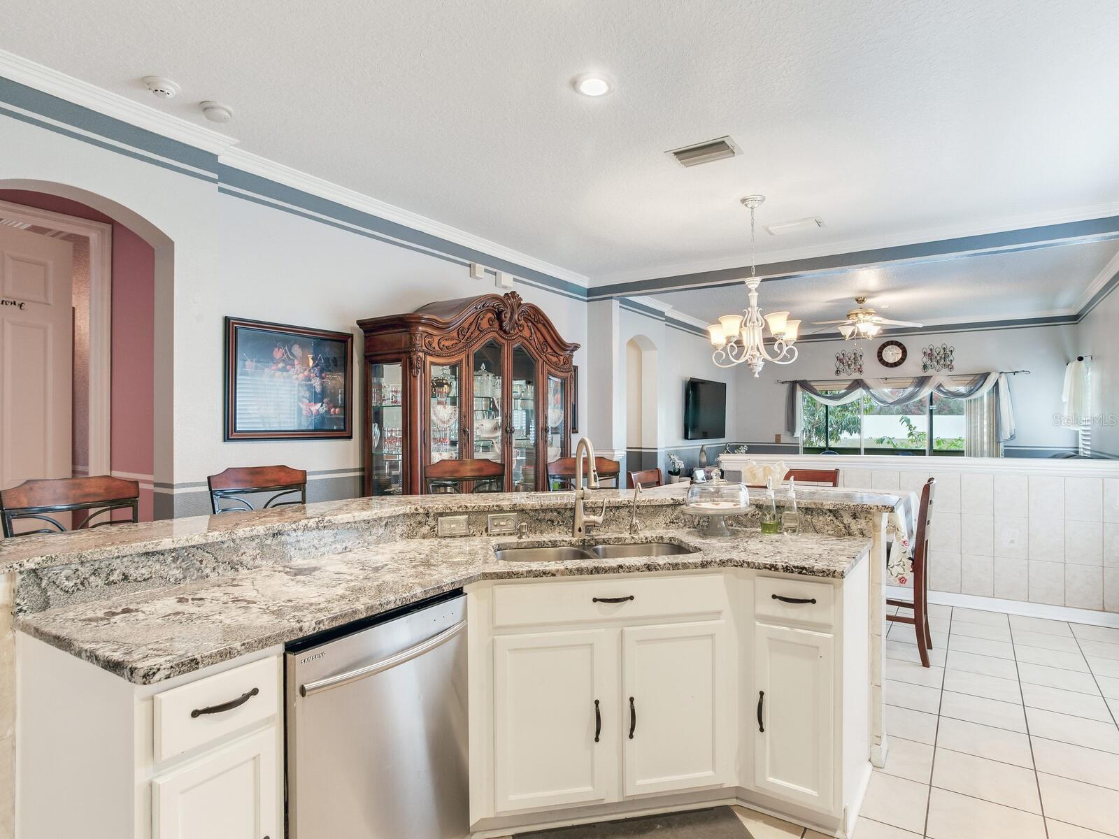 9516 CYPRESS HARBOR DR, GIBSONTON, FL, 33534