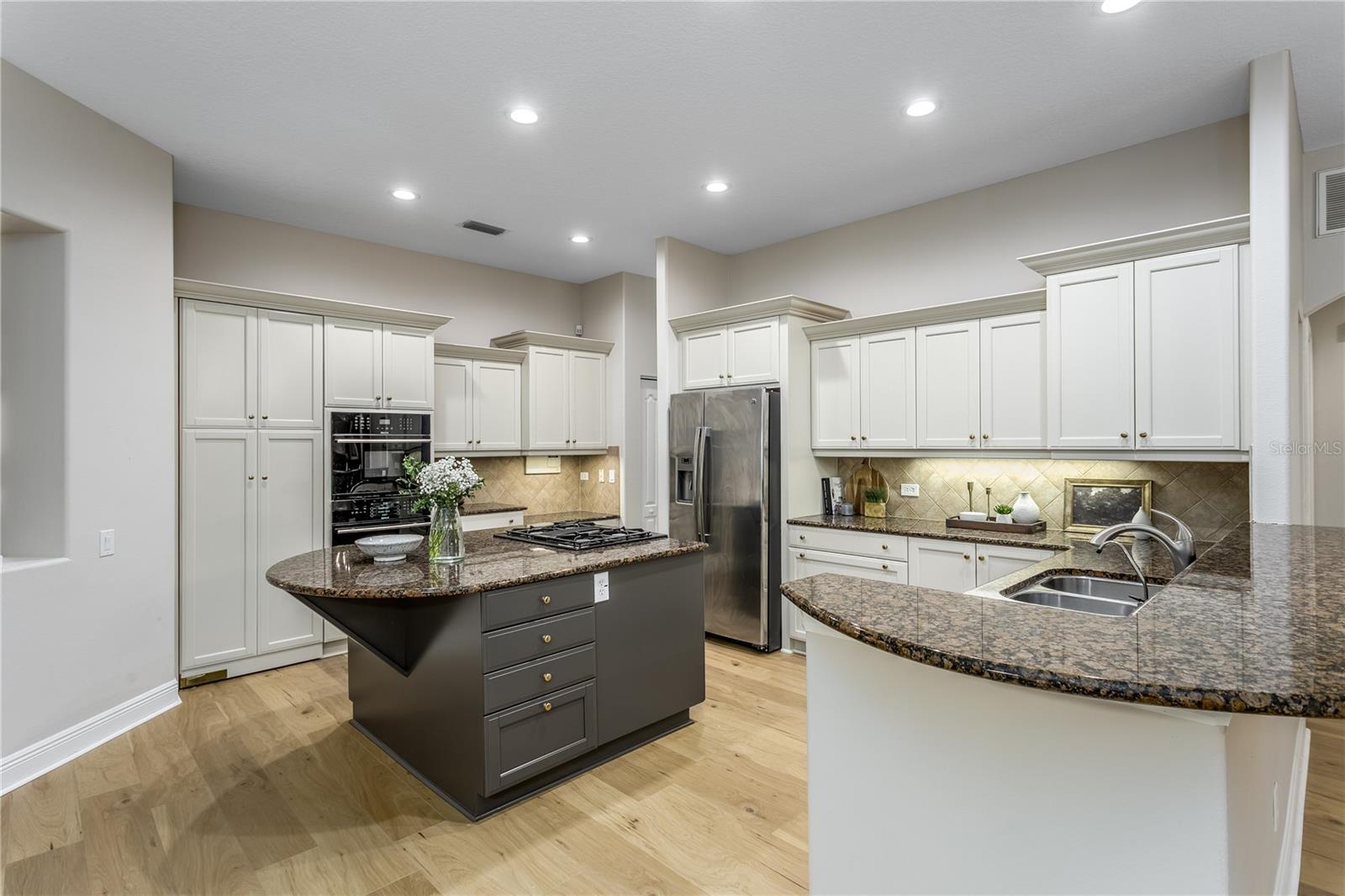 11938 ROYCE WATERFORD CIR, TAMPA, FL, 33626