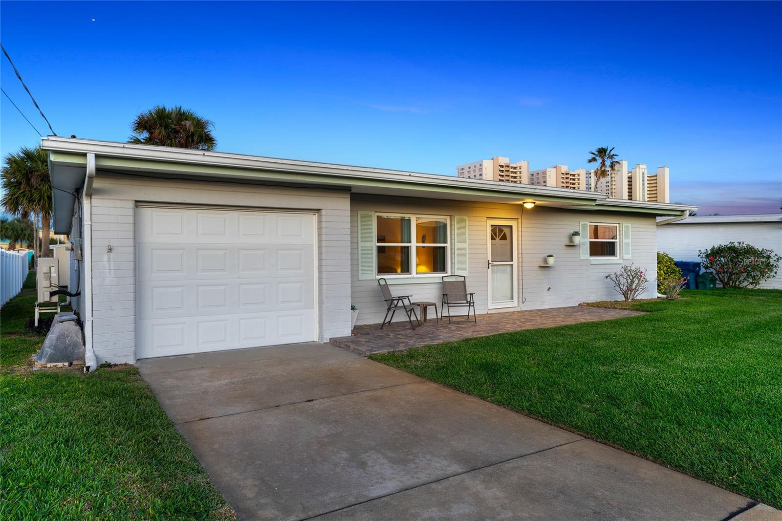 3255 LA PALOMA AVE, DAYTONA BEACH, FL, 32118