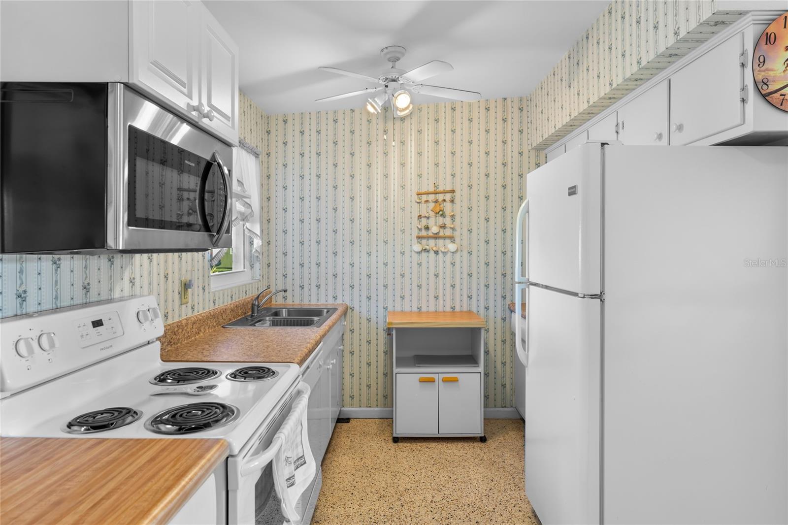 3255 LA PALOMA AVE, DAYTONA BEACH, FL, 32118