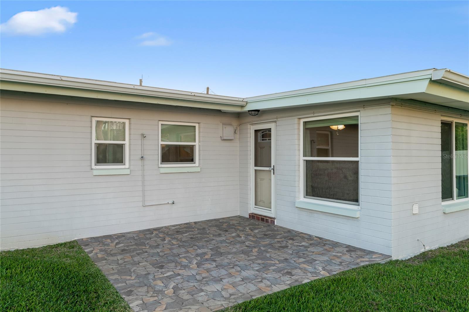 3255 LA PALOMA AVE, DAYTONA BEACH, FL, 32118