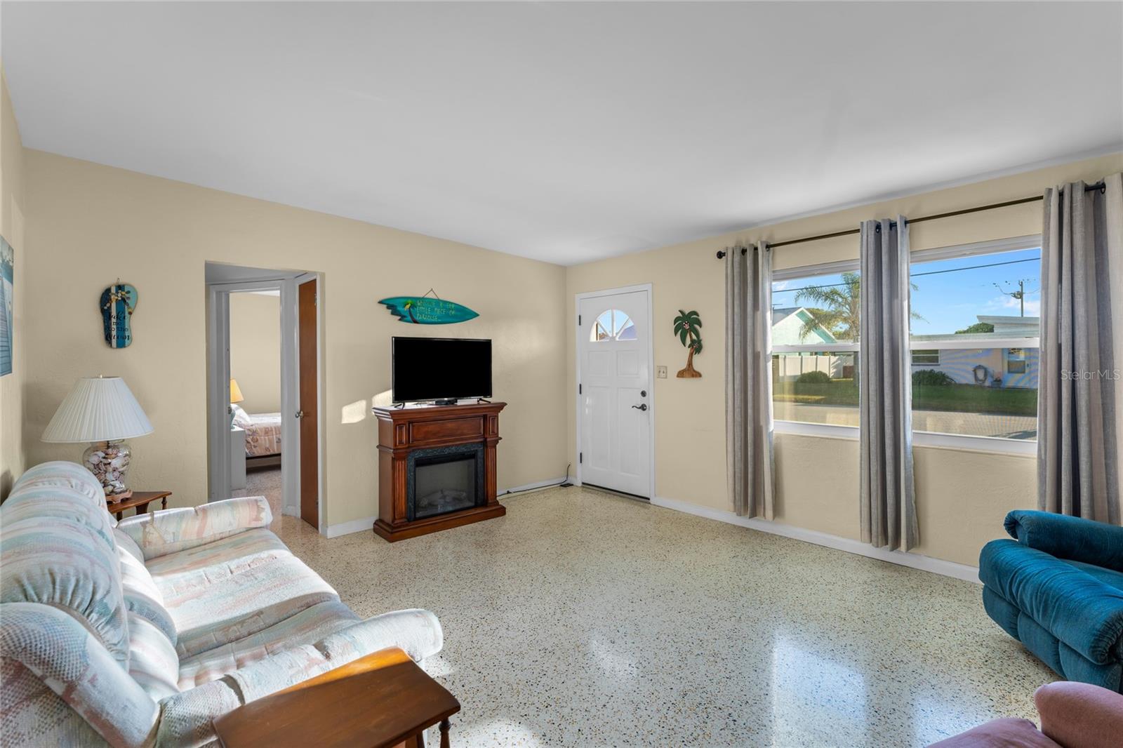 3255 LA PALOMA AVE, DAYTONA BEACH, FL, 32118