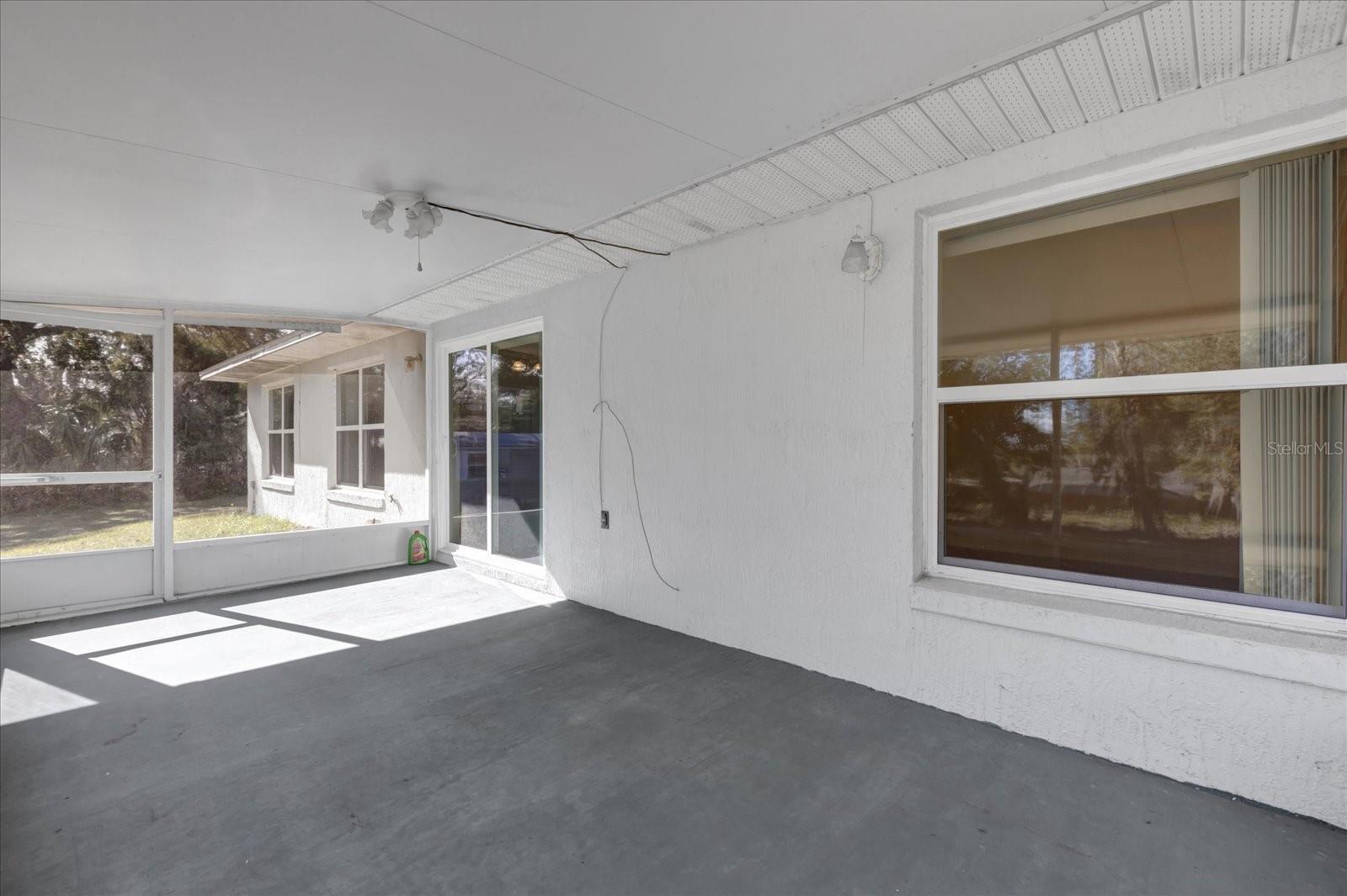 38100 RICKER DR, LADY LAKE, FL, 32159