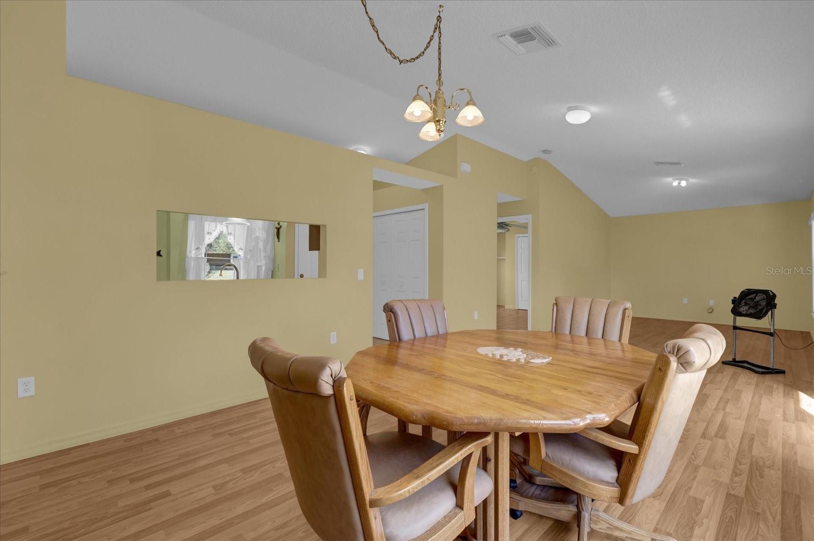 38100 RICKER DR, LADY LAKE, FL, 32159