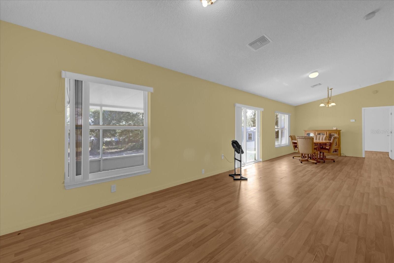 38100 RICKER DR, LADY LAKE, FL, 32159