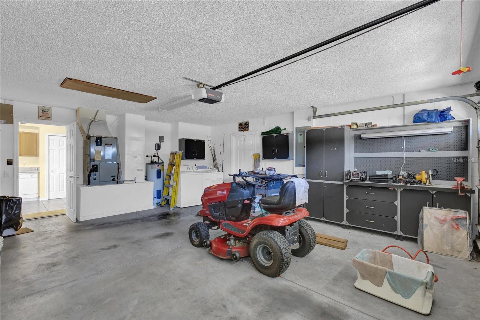 38100 RICKER DR, LADY LAKE, FL, 32159
