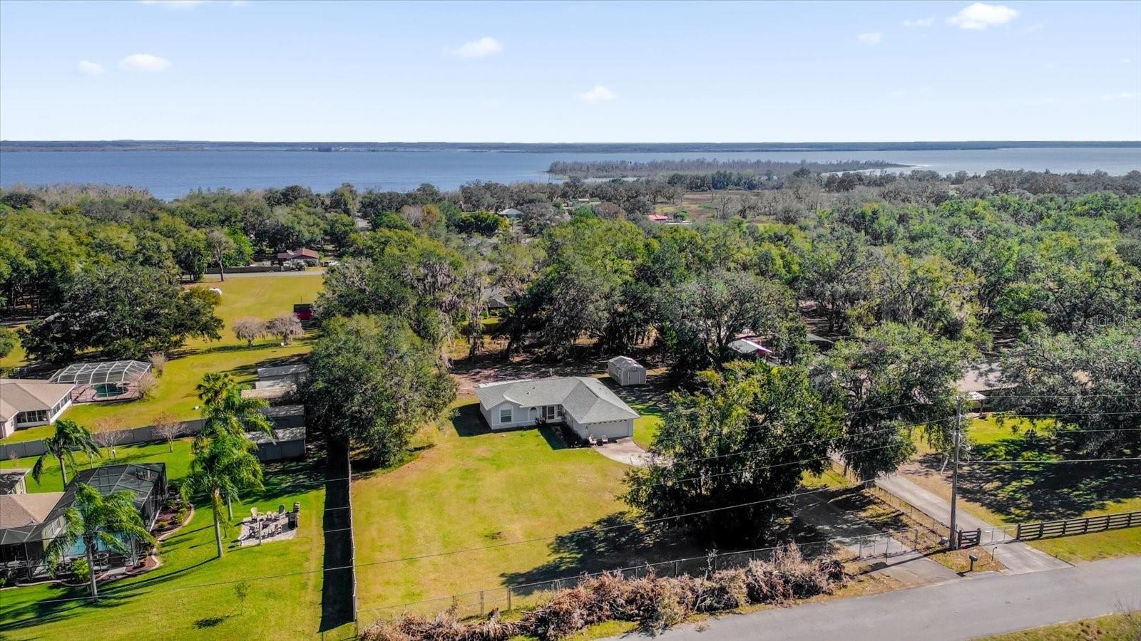 38100 RICKER DR, LADY LAKE, FL, 32159