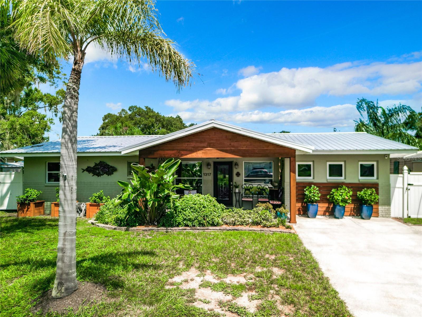 1317 SE 3RD AVE, CRYSTAL RIVER, FL, 34429