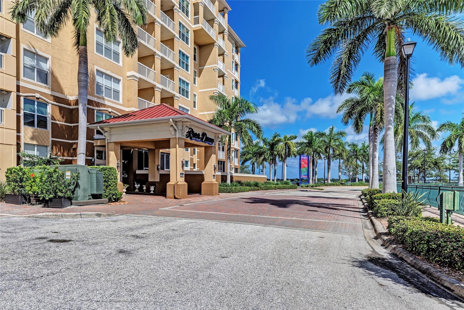 808 3RD AVE W #301, BRADENTON, FL, 34205