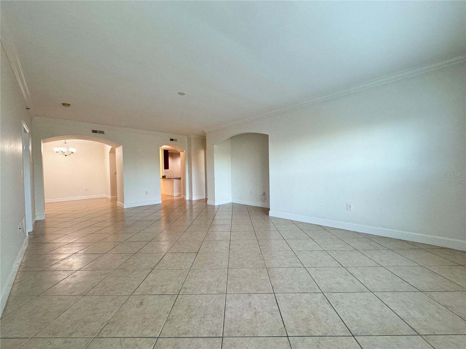 808 3RD AVE W #301, BRADENTON, FL, 34205