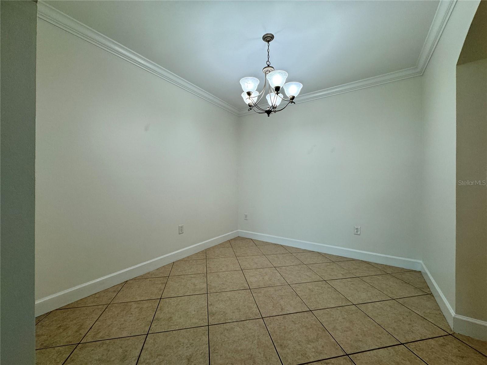 808 3RD AVE W #301, BRADENTON, FL, 34205