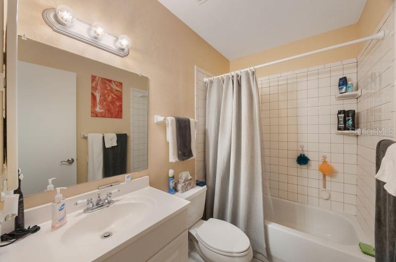 1290 83RD AVE N #D, ST PETERSBURG, FL, 33702
