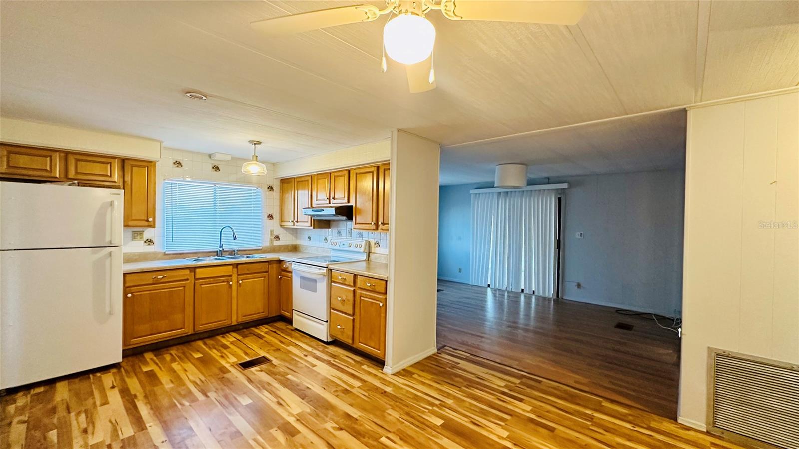 5443 GOLDEN GATE BLVD, POLK CITY, FL, 33868