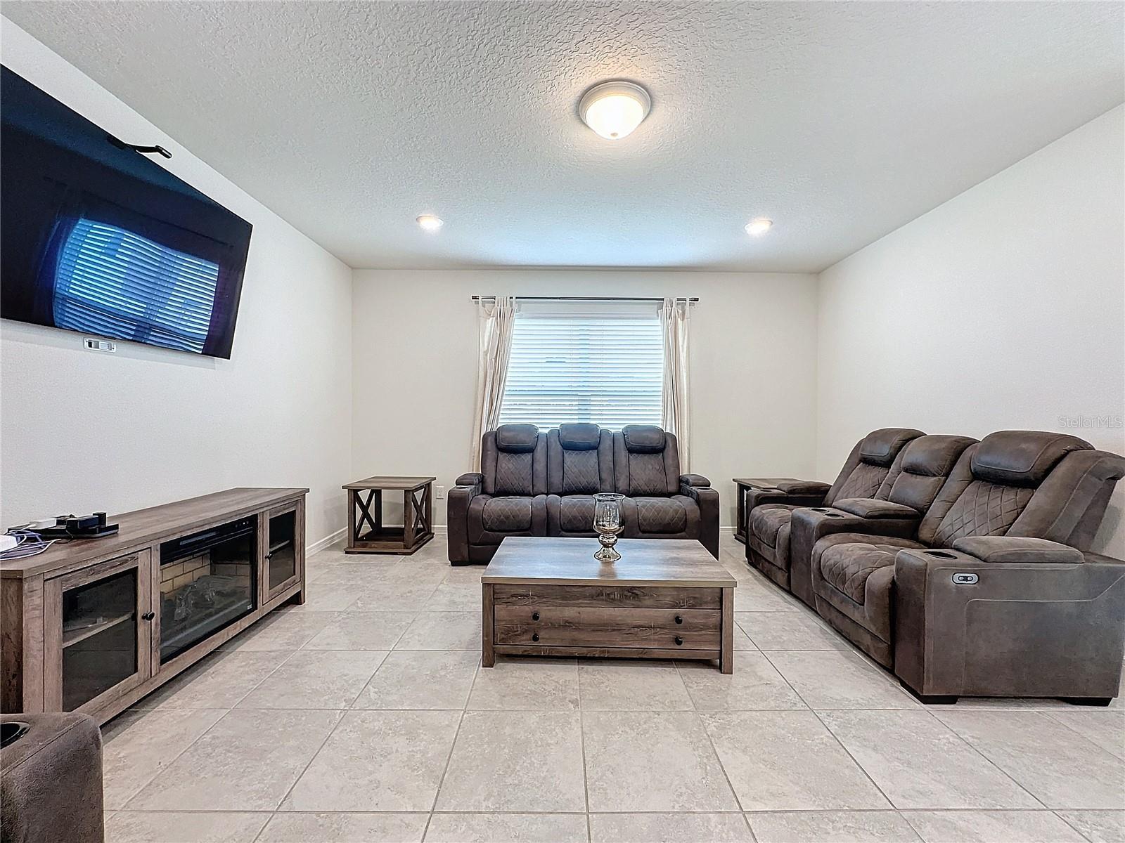 1623 ASPEN AVE, DAVENPORT, FL, 33837