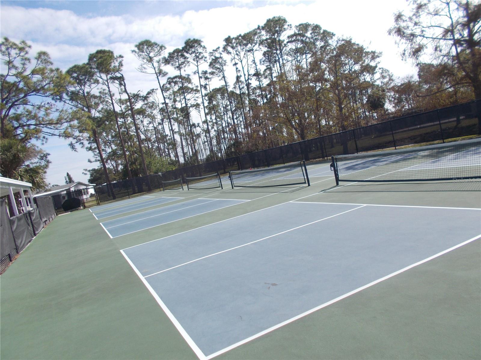 5733 HOLIDAY PARK BLVD, NORTH PORT, FL, 34287