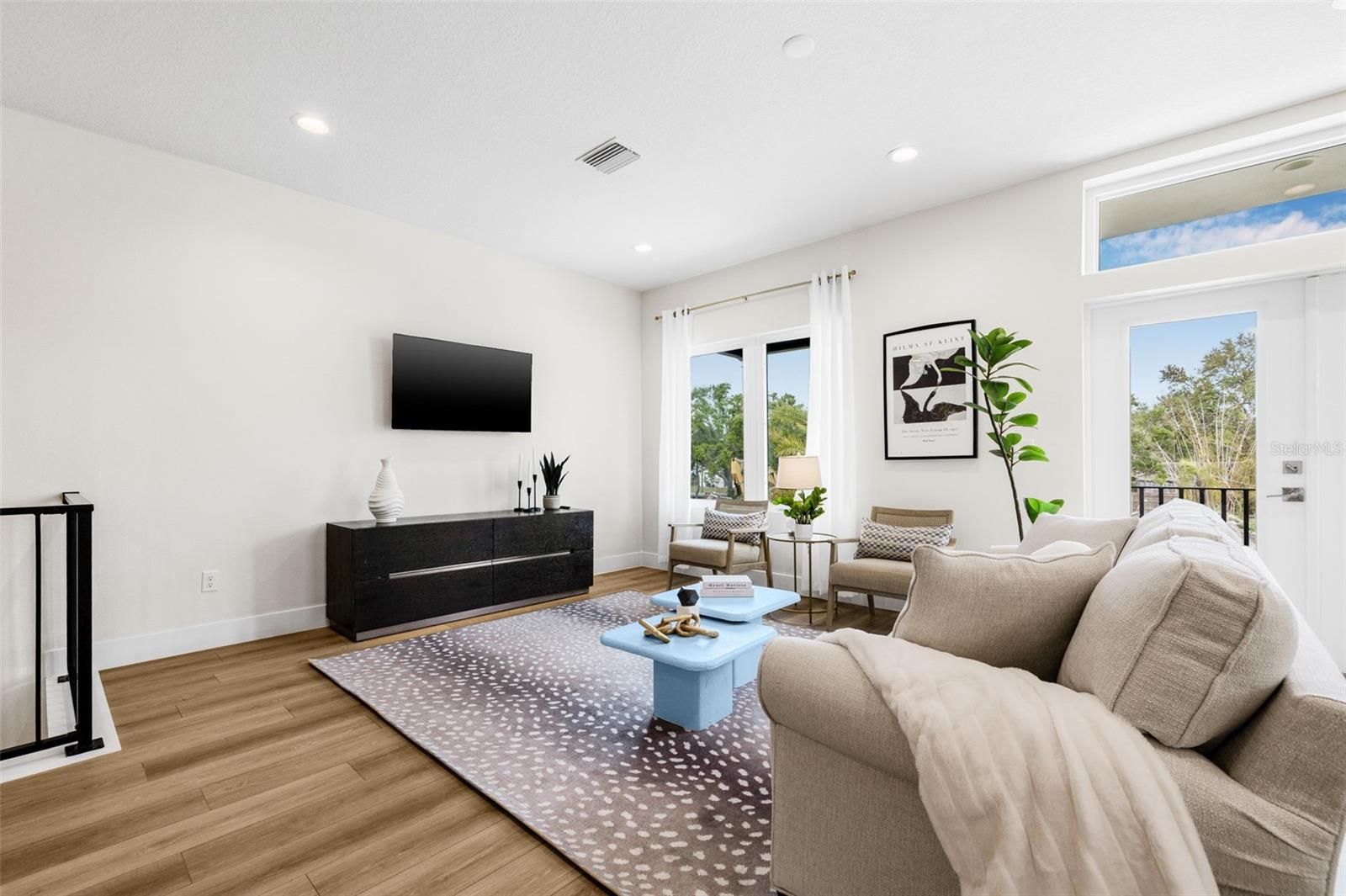 460 87TH AVENUE NORTH, ST PETERSBURG, FL, 33702
