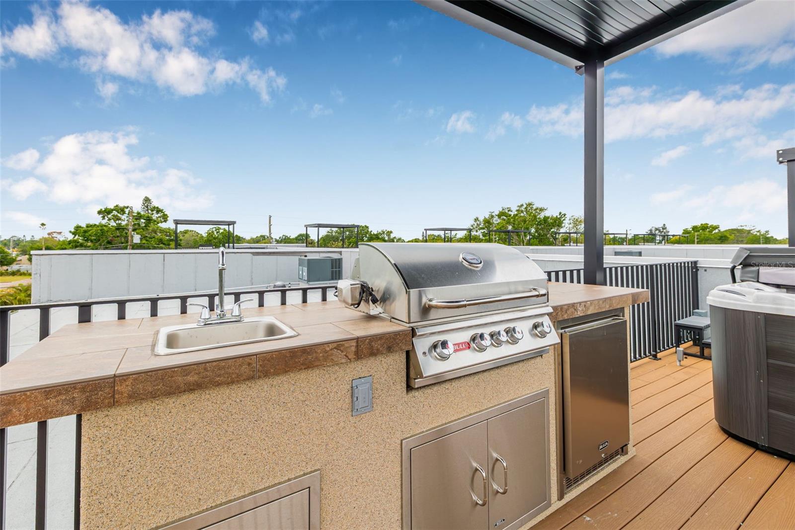 460 87TH AVENUE NORTH, ST PETERSBURG, FL, 33702