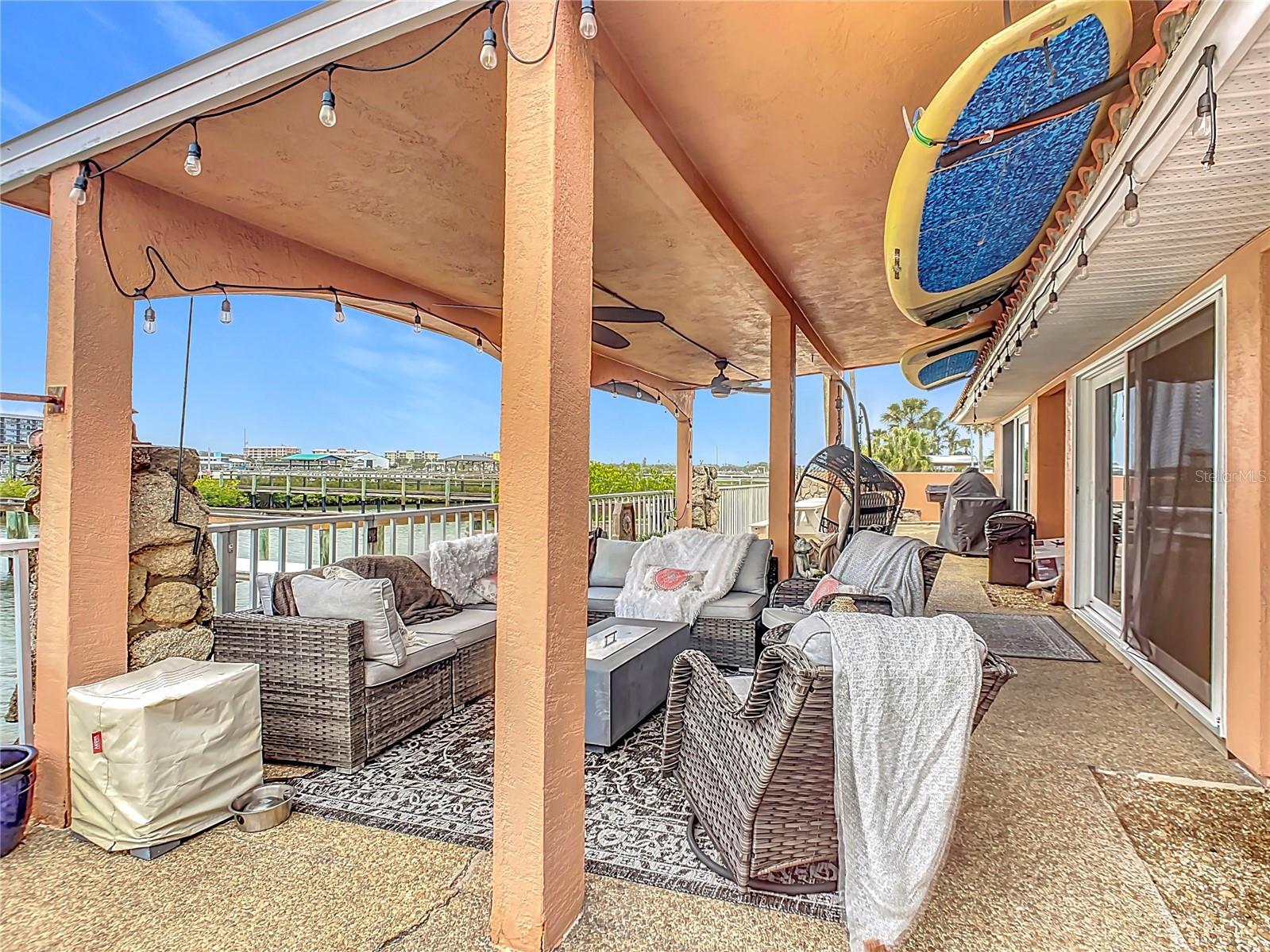 2 RICHMOND DR, NEW SMYRNA BEACH, FL, 32169