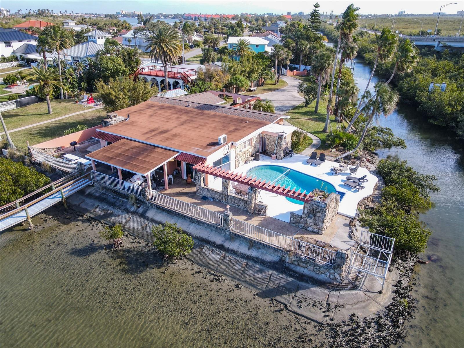 2 RICHMOND DR, NEW SMYRNA BEACH, FL, 32169