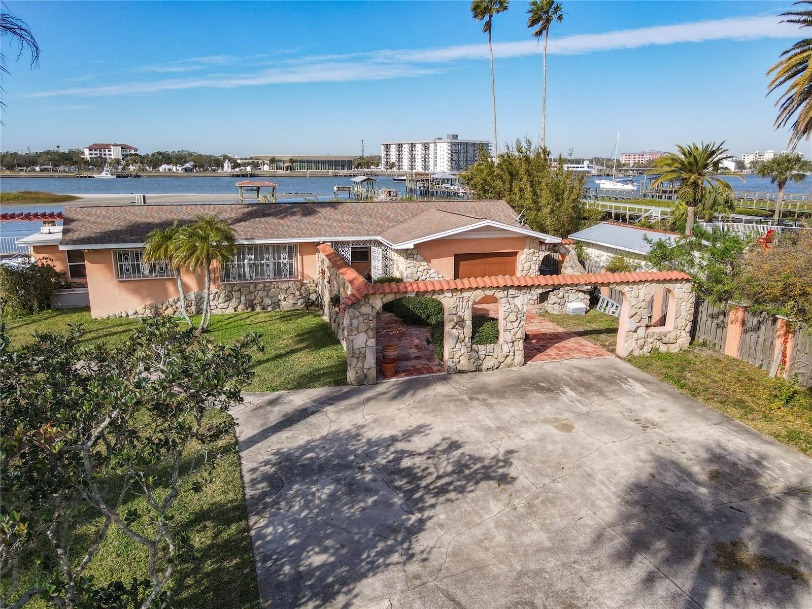 2 RICHMOND DR, NEW SMYRNA BEACH, FL, 32169