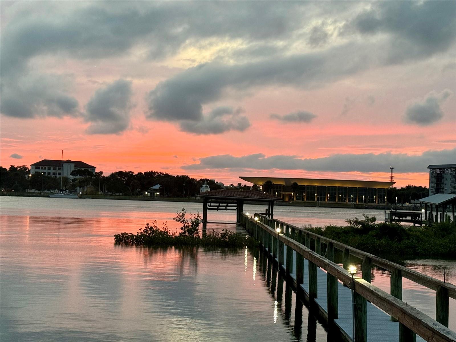 2 RICHMOND DR, NEW SMYRNA BEACH, FL, 32169