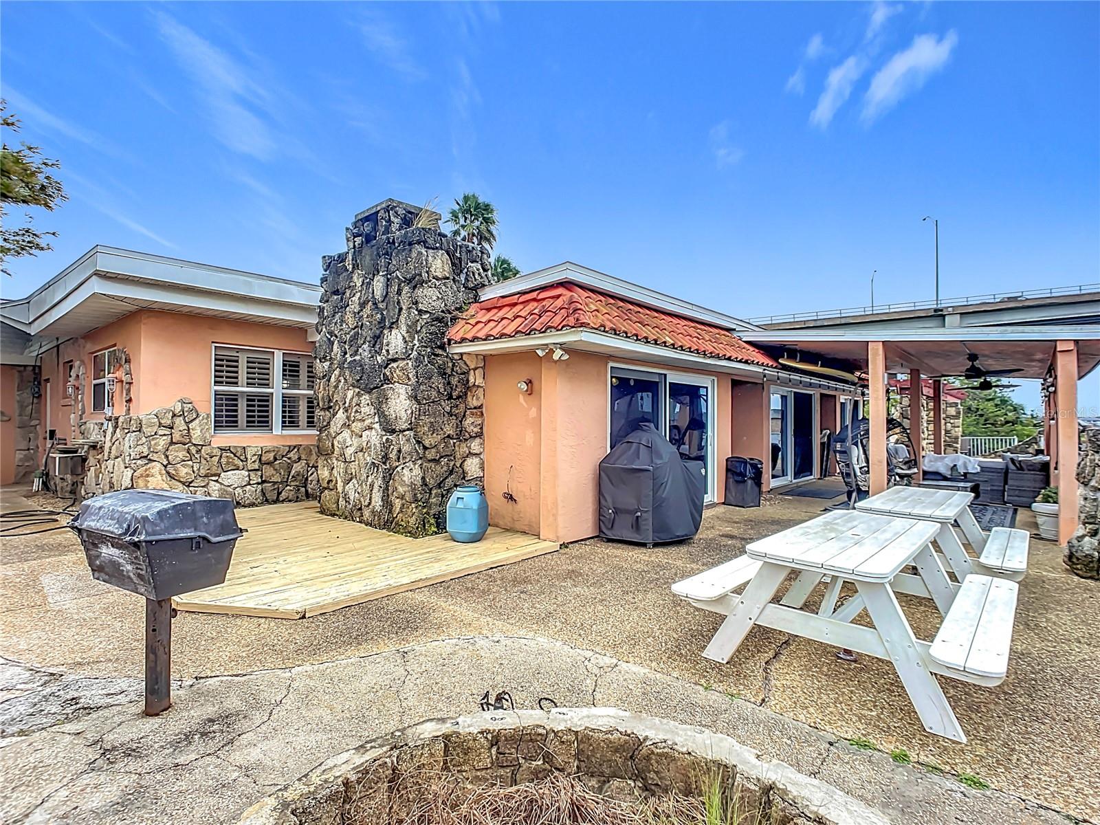 2 RICHMOND DR, NEW SMYRNA BEACH, FL, 32169